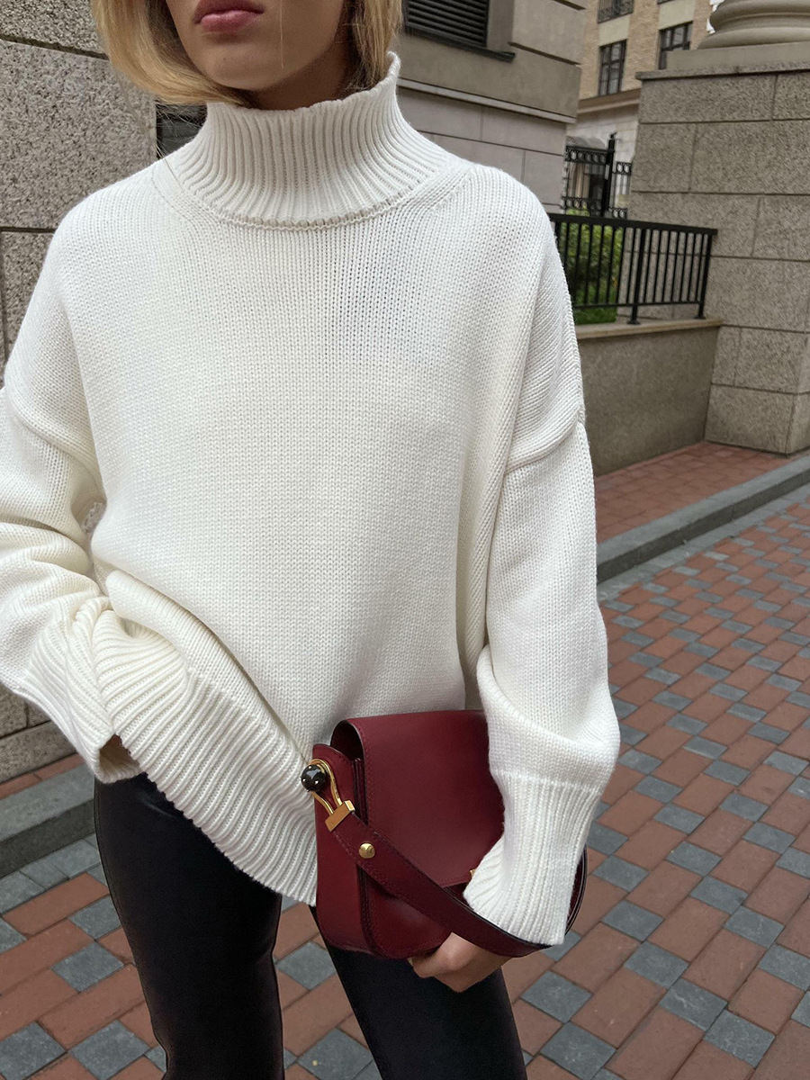 Livia | Minimalist Basic Turtleneck Sweater